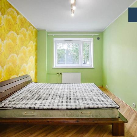 Bright Apartment Near Bus Statioon Tallin Exterior foto