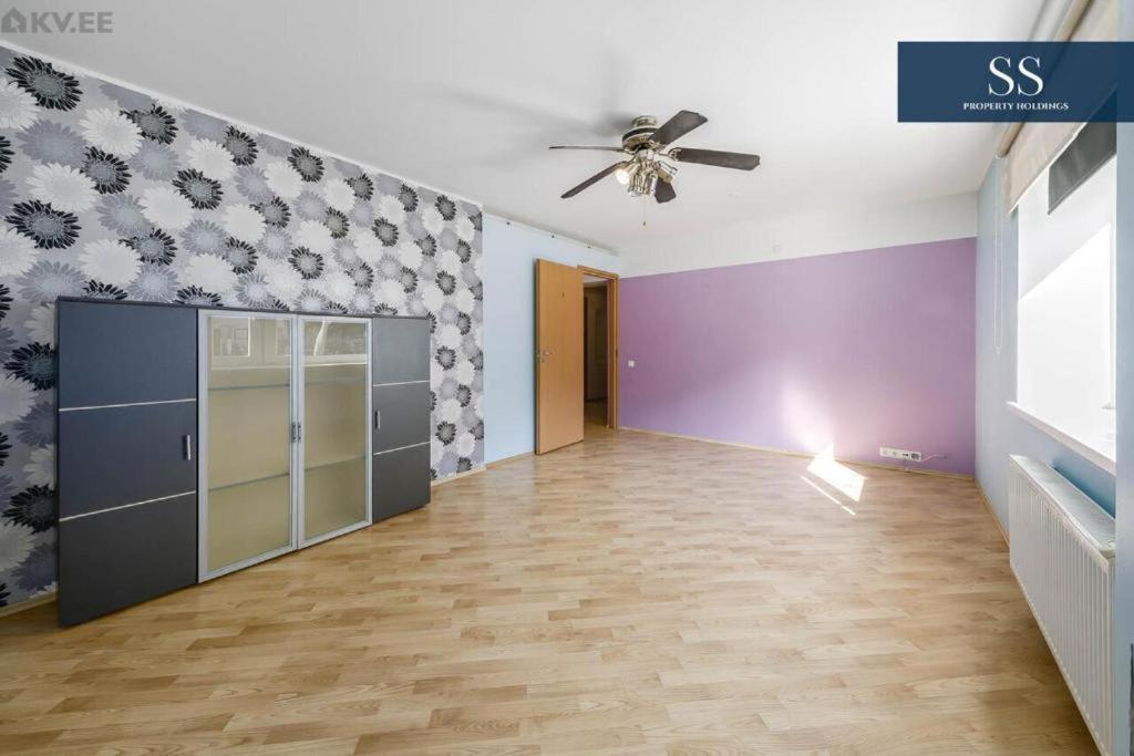 Bright Apartment Near Bus Statioon Tallin Exterior foto