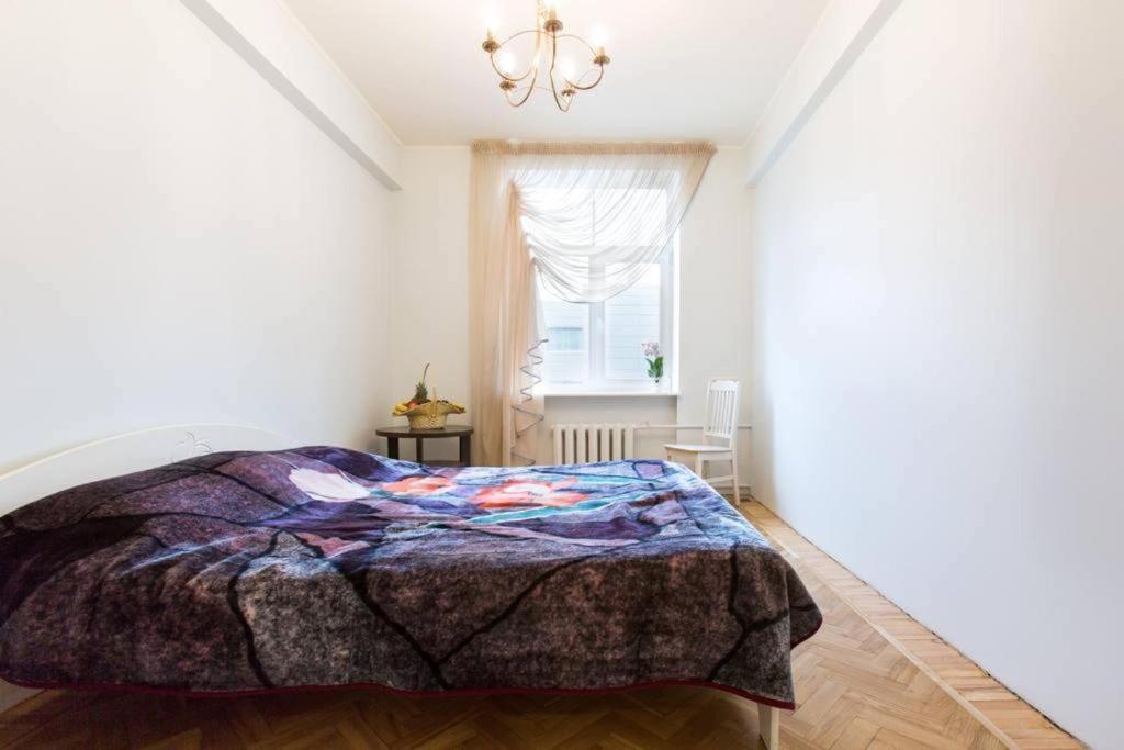 Bright Apartment Near Bus Statioon Tallin Exterior foto