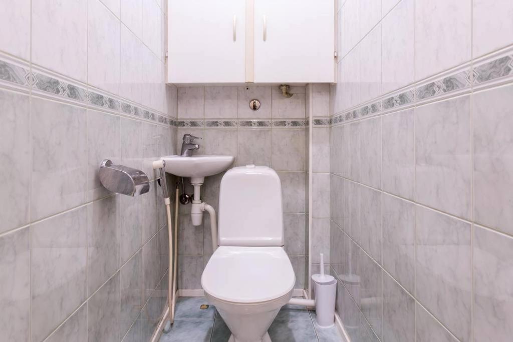 Bright Apartment Near Bus Statioon Tallin Exterior foto